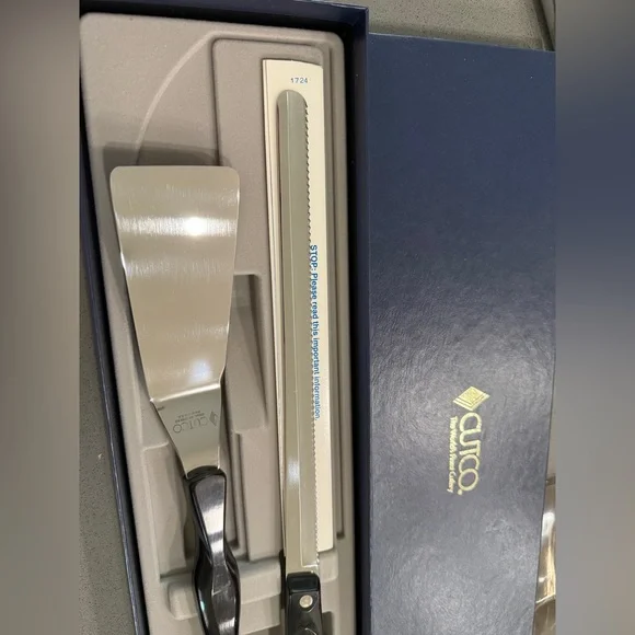 Cutco cake cutting set NEW- Blue Box 1824 | 1724 & 1755 - Picture 2 of 6